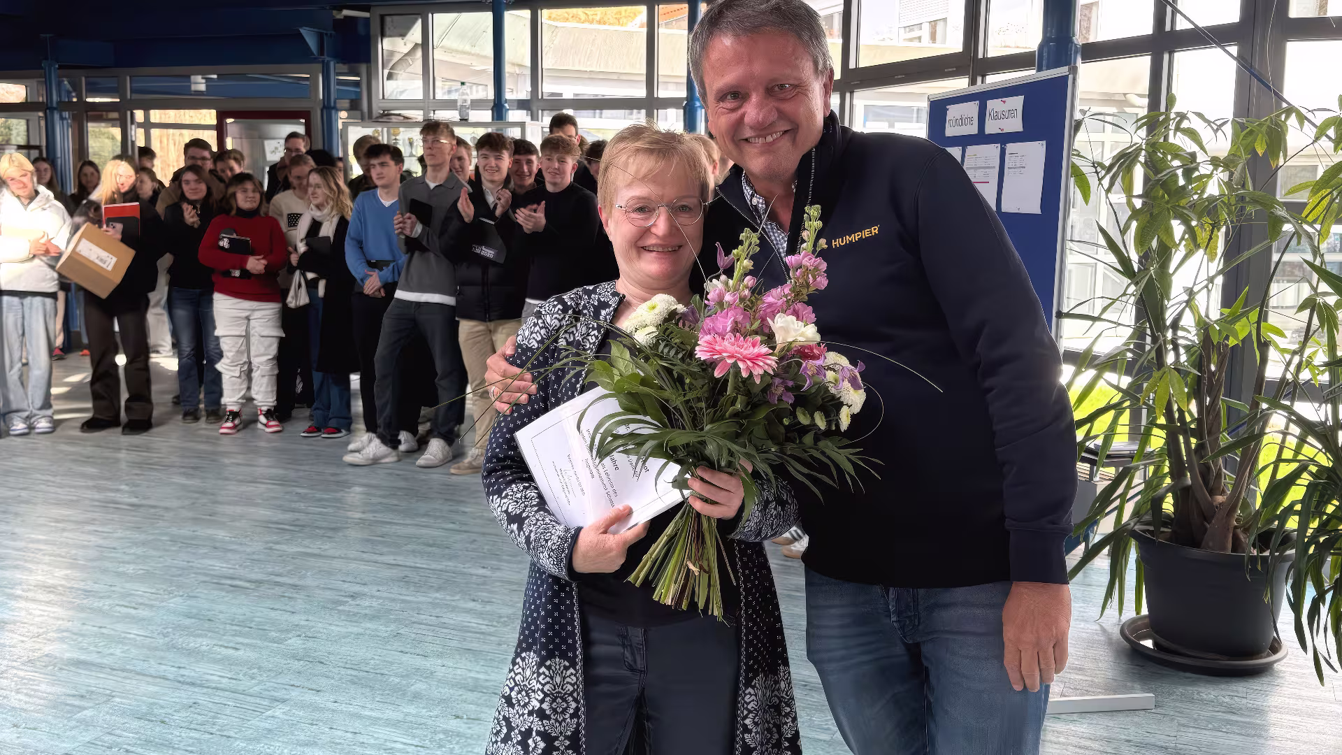 30 Jahre Engagement und Leidenschaft: Frau Dr. Suzanne Hoot 30 Jahre Engagement und Leidenschaft: Frau Dr. Suzanne Hoot