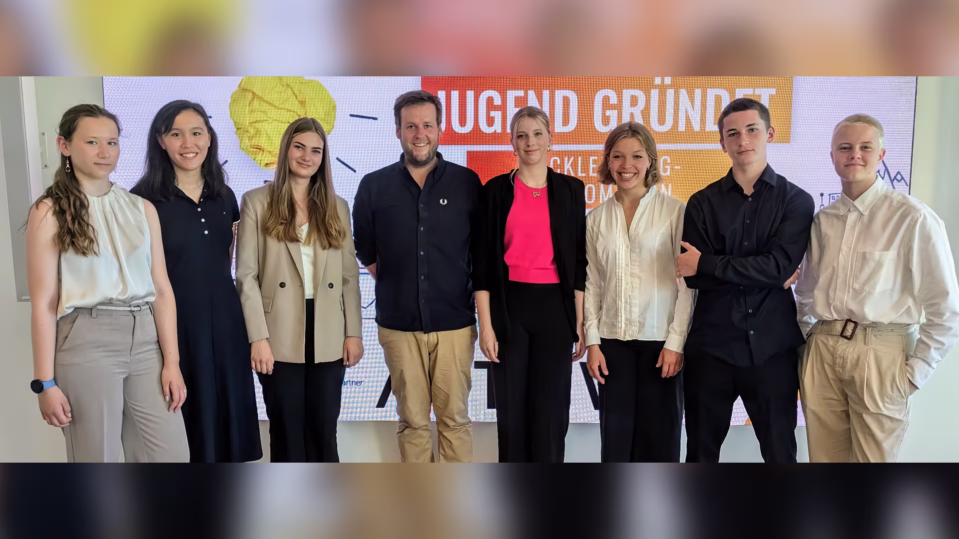 Erfolgreich bei Wettbewerb „Jugend gründet“ Erfolgreich bei Wettbewerb „Jugend gründet“